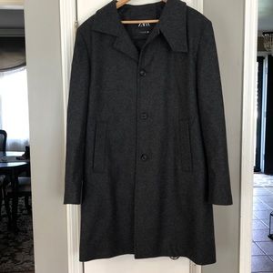 Never worn Men’s Zara Wool jacket.